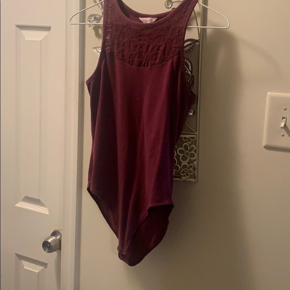 3/$25 Body suit with detail neckline